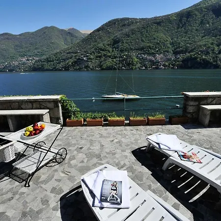 Sleeps 12 Villa Laglio