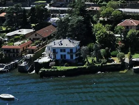 Villa Sleeps 12